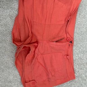 Gap coral shorts. Size 8.